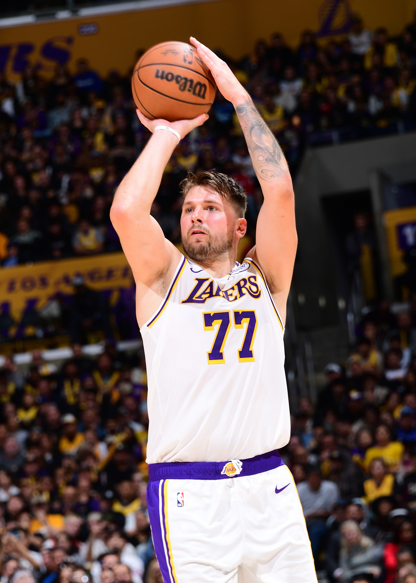 洛杉矶快船迎法甲关键赛，赛后防线松动，媒体盛赞，数据趋势出现新变化